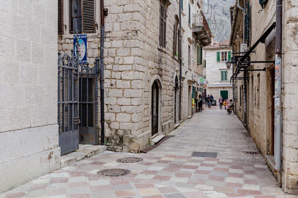 Old Town Summer Apartment Kotor Exteriör bild